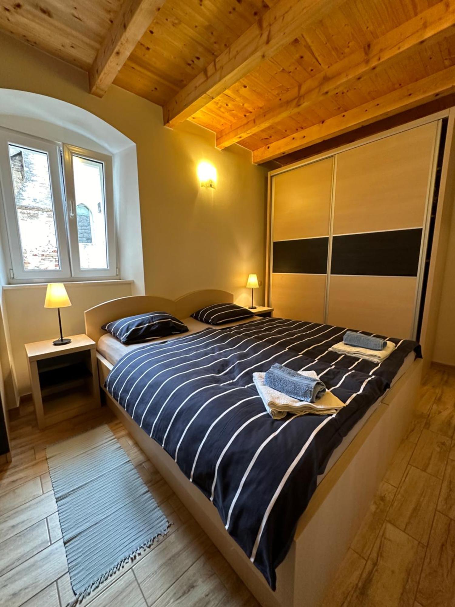 Old Town Apartments Trogir - Free Parking Zewnętrze zdjęcie