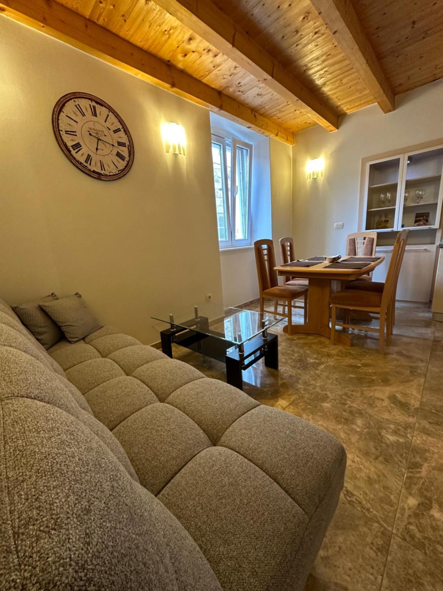 Old Town Apartments Trogir - Free Parking Zewnętrze zdjęcie